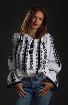 Romanian embroidered peasant blouses - Romanian blouse ie